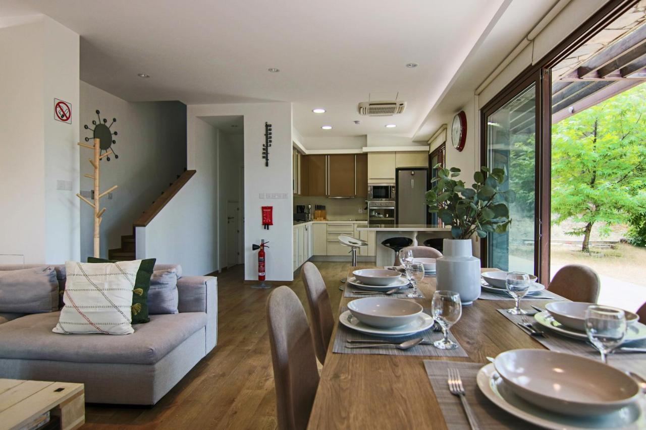 Phaedrus Living: Forest View Luxury Villa Chantara Foini Εξωτερικό φωτογραφία